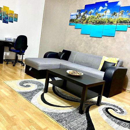 Sky Modern 1 Bedroom Apt W Free Parking Bucarest Exterior foto
