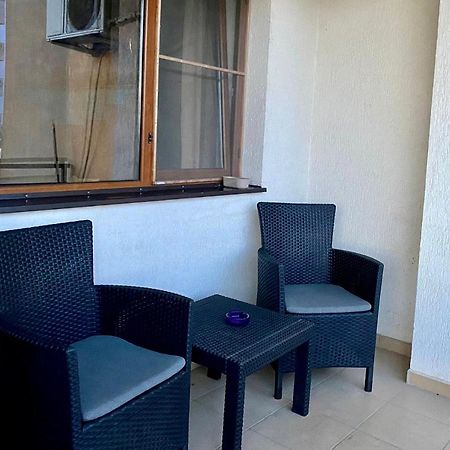 Sky Modern 1 Bedroom Apt W Free Parking Bucarest Exterior foto