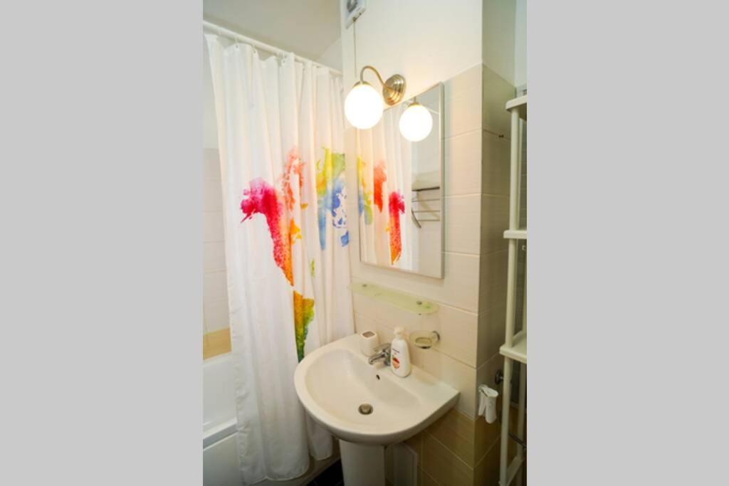 Sky Modern 1 Bedroom Apt W Free Parking Bucarest Exterior foto