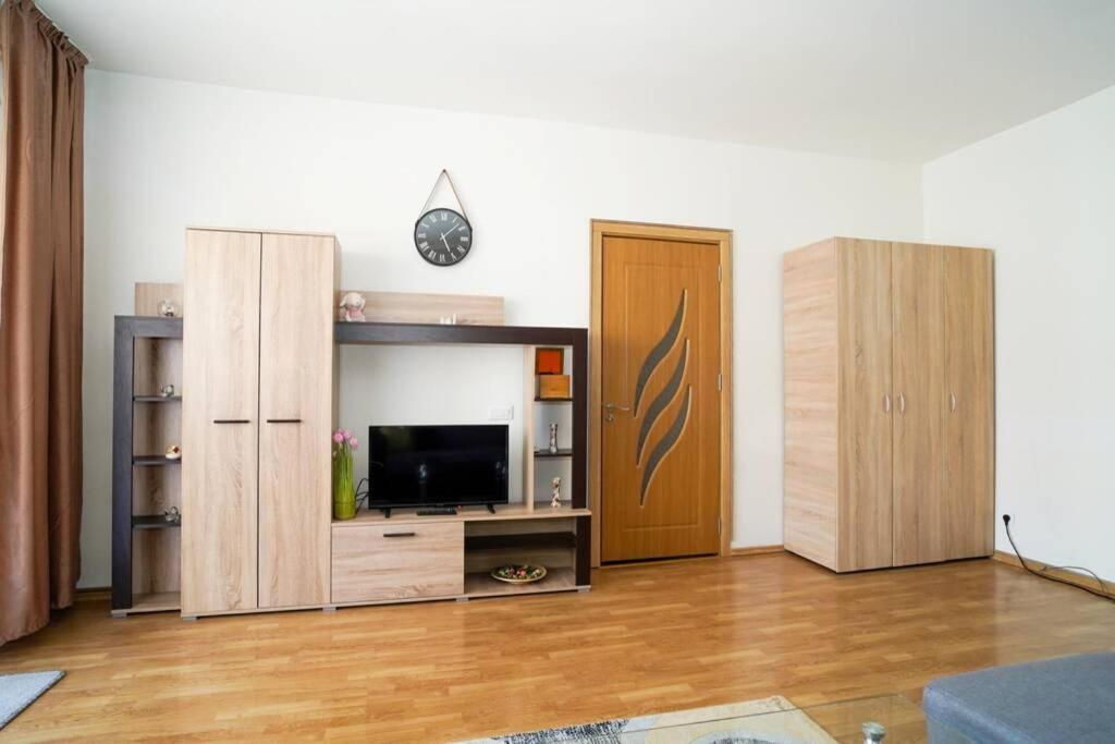 Sky Modern 1 Bedroom Apt W Free Parking Bucarest Exterior foto